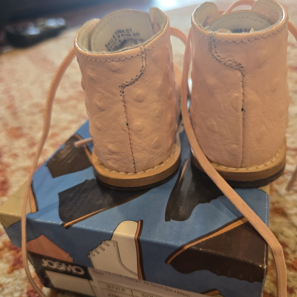 Josmo Baby Walker Shoes in Soft Pink